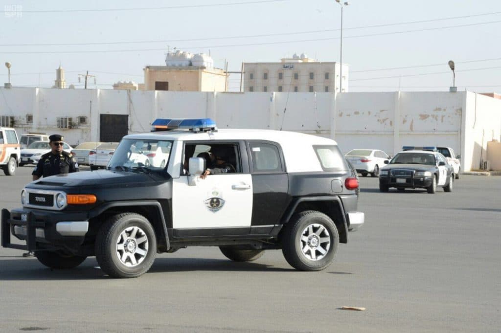 الإطاحة بتشكيل عصابي ارتكب جرائم سرقة بالرياض