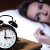 شخير الرجال أم مسؤوليات النساء  وراء أرق 65% من النساء
