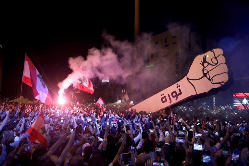 ناشطون انتفضوا ضد السلطة المأزومة في لبنان ثم تفرّقت طرقهم