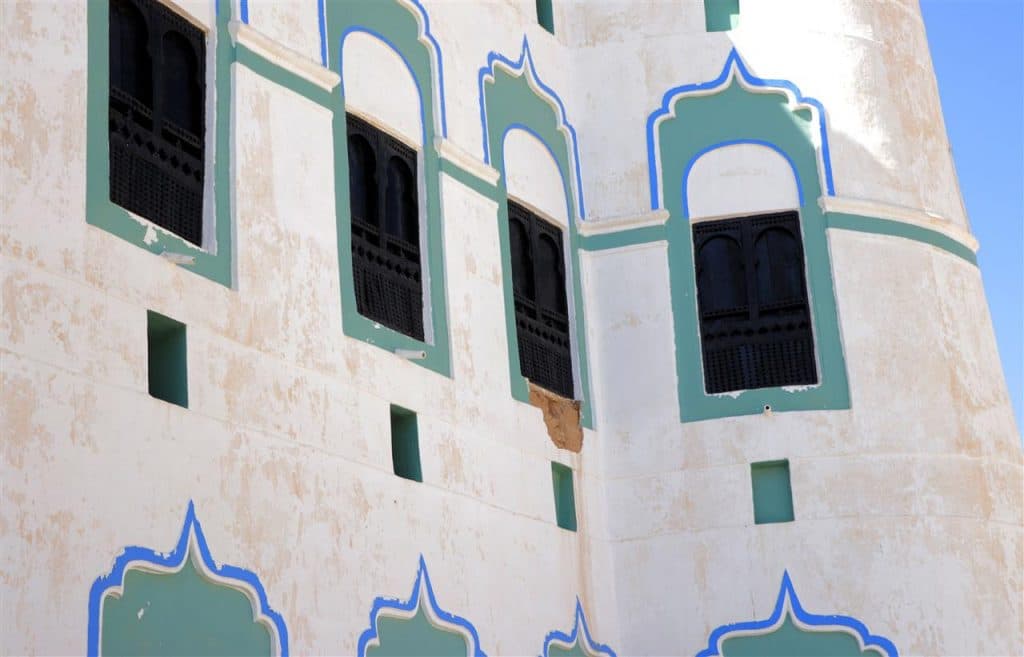 قصر سيئون اليمني.. أكبر المباني الطينية في العالم يواجه خطر الانهيار