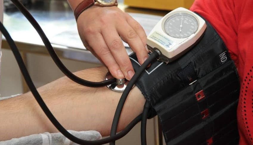 4 أعشاب طبيعية تساعد على خفض ضغط الدم المرتفع