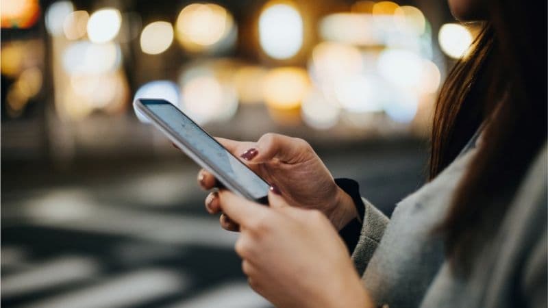 خدمة هاتفية لحماية النساء في بريطانيا