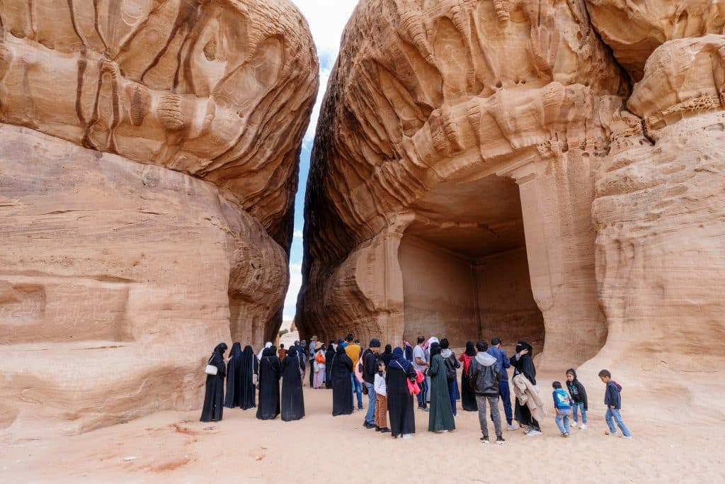 بلغ إجمالي إنفاقهم 284 مليار ريال.. “السياحة”: المملكة تشهد نحو 116 مليون سائح خلال عام 2024