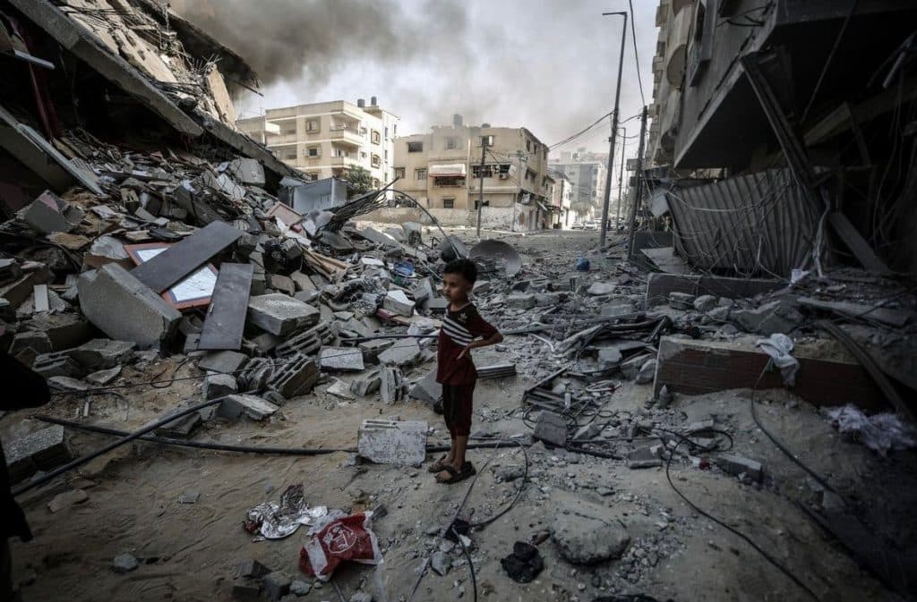 بينهم 5 أطفال.. استشهاد 14 فلسطينيًا في قصف همجي من الاحتلال الإسرائيلي على قطاع غزة
