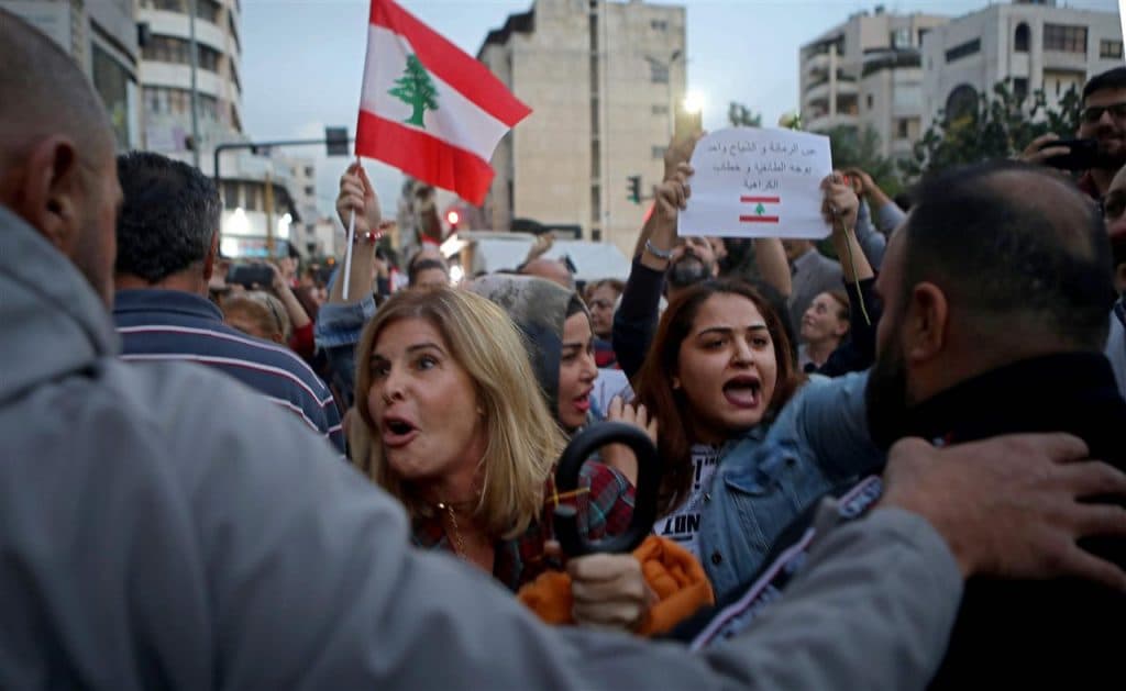 تحرك عربي نحو الأزمة اللبنانية
