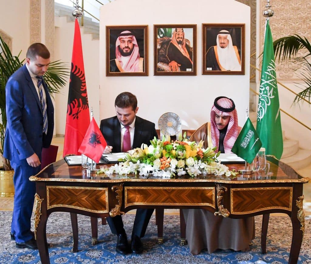 وزير الخارجية 2