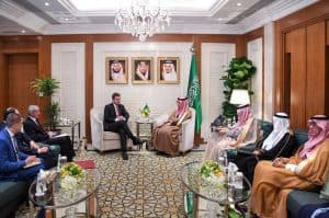 وزير الخارجية يستقبل القائم بأعمال وزير أوروبا والشؤون الخارجية في جمهورية ألبانيا