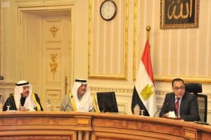 رئيس الوزراء المصري يستقبل سفير خادم الحرمين ووفدًا لرجال الأعمال السعوديين