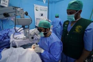 مركز الملك سلمان للإغاثة يختتم حملته لمكافحة العمى في إزيلال بالمغرب