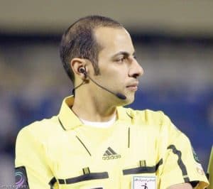 تحقيق في مزاعم بشأن تعليقات عنصرية من حكم سعودي ضد لاعب غابوني