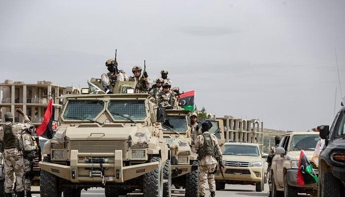 الجيش الليبي يقترب من وسط طرابلس بعد سيطرته على طريق المطار