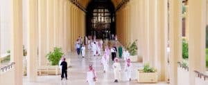 جامعة الملك سعود تحدد موعداً لتوزيع وثائق تخرج طلابها