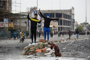 العراقيون مستمرون .. 39 يوما من الاحتجاجات تطيح بعبدالمهدي