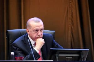 أردوغان يهدد أوروبا بموجة جديدة من اللاجئين السوريين