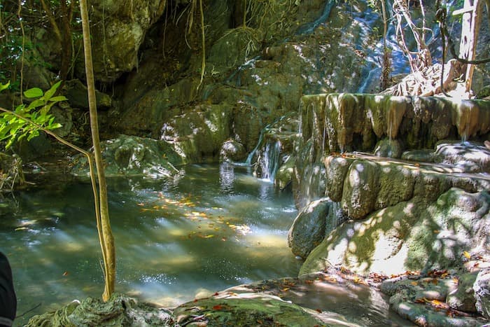 Cachoeira-Ilha-Moyo_Komodo