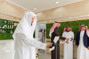 وزير العمل يُطلق المرحلة الثانية من برنامج “العمل عن بُعد”