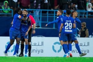 الهلال يحسم مؤجلة الأهلي بثلاثية