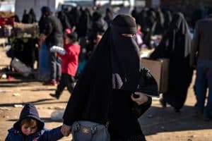 الهول.. مخيم داعشيات سوريا
