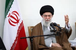نيويورك تايمز: نظام الملالي مستعد لإفقار الإيرانيين مقابل البقاء في السلطة