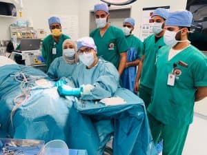 عملية نادرة لزراعة سماعة عظمية إلكترونية بمستشفى الهيئة الملكية بالجبيل