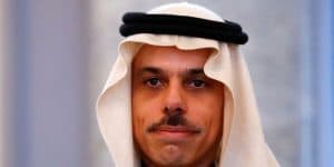 وزير الخارجية يصل القاهرة