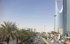 الطقس اليوم .. رياح جنوبية دافئة باتجاه الرياض و6 مناطق بالمملكة