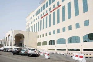 وفاة مقيم ألقى بنفسه من نافذة مستشفى في جدة