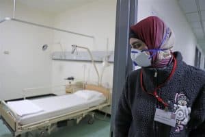 إيران: 4 وفيات جديدة بفيروس كورونا المستجد