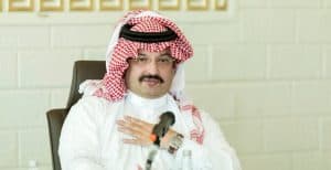 أمير عسير يثمّن جهود منسوبي صحة المنطقة في تصدّرها تقييم عيادات “تطمّن”