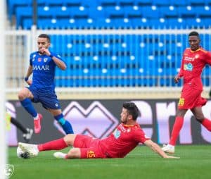 ضمك يوقف انتصارات الهلال