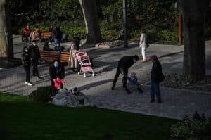 عودة خجولة للحياة في الصين