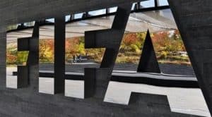 فترة انتقالات ثالثة استثنائية.. وتمديد عقود المحترفين