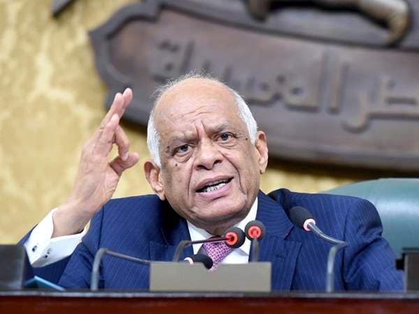 رئيس البرلمان المصري: الاقتصاد العالمي يمر بأزمة يمكن تجاوزها بتوطين الصناعة