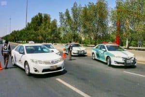 القطاعات الأمنية بالعاصمة المقدسة تواصل جهودها لتطبيق امر منع التجول