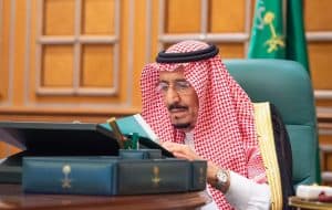 برئاسة خادم الحرمين.. مجلس الوزراء يعقد جلسته عبر الاتصال المرئي