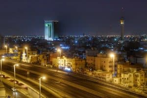 خلو الطرقات والميادين العامة بجدة امتثالاً لأمر منع التجول