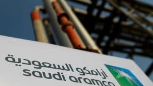 وزارة الطاقة توجه أرامكو إلى تخفيض مليون برميل يومياً من إنتاج البترول لشهر يونيو