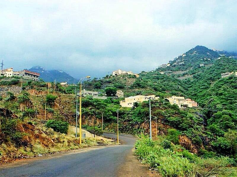 مدني جازان يحذر من تقلبات جوية ويدعو للابتعاد عن الأودية