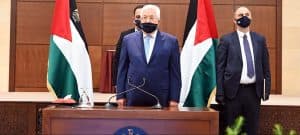 عريقات: قرار القيادة الفلسطينية بأن تكون في حل من التزاماتها مع الحكومة الإسرائيلية والإدارة الأمريكية دخل حيز التنفيذ