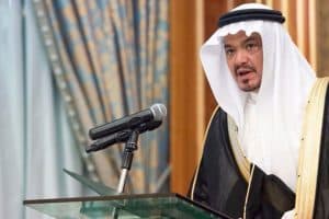 تسهيل مغادرة 450 ألف معتمر ضمن جهود وزارة الحج خلال جائحة كورونا