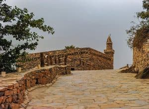 قرية “ذي عين” الأثرية بالباحة تنتج سنوياً 7 أطنان من الموز البلدي
