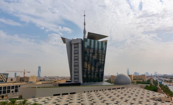 هيئة الاتصالات تصدر تراخيص لـ6 شركات لتقديم خدمات نقل الطرود