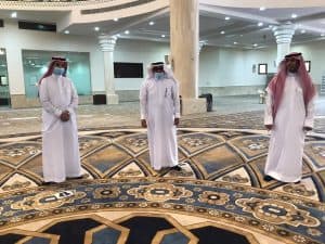 محافظ الحريق يتفقد جامع الملك عبدالعزيز في أول يوم من افتتاحه للمصلين