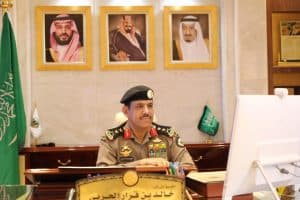مدير الأمن العام يترأس الاجتماع الأمني لمدراء الشرط في المناطق ومسؤولي الأمن عبر الدائرة التلفزيونية المغلقة