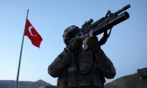 مقتل وإصابة طفلين وامرأة سوريين برصاص حرس الحدود التركي