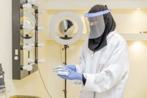 أمانة القصيم تغلق (9) مشاغل نسائية بمدينة بريدة وتصادر (23) كيلو من مواد التجميل منتهية الصلاحية