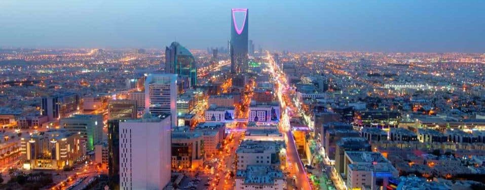 “الترفيه” تعلن البرتوكولات الصحية للعروض الحية في المطاعم والمقاهي