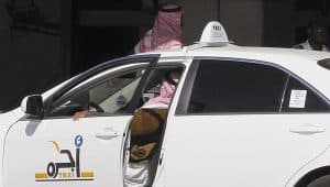 بدء صرف مخصصات دعم السعوديين العاملين في أنشطة نقل الركاب