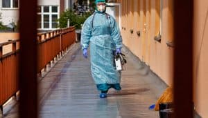 أوكرانيا تسجل 919 إصابة جديدة بفيروس كورونا