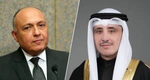 وزيرا الخارجية الكويتي والمصري يبحثان في اتصال هاتفي العلاقات الثنائية